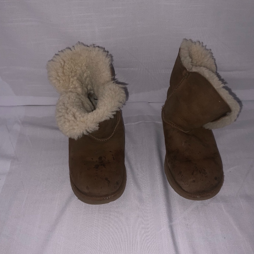 UGG WOMENS BAILEY BUTTON CHESTNUT BOOTS 2